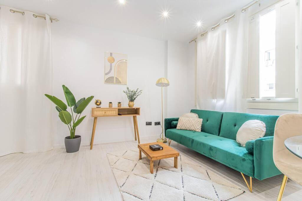 サラゴサLuxury Duplex Plaza Del Pilarアパートメント エクステリア 写真